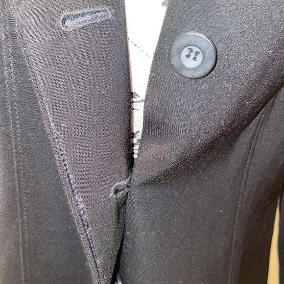 Paul Harris Design Black blazer. Great condition - SZ S- lined -2 side pockets - Picture 2 of 6